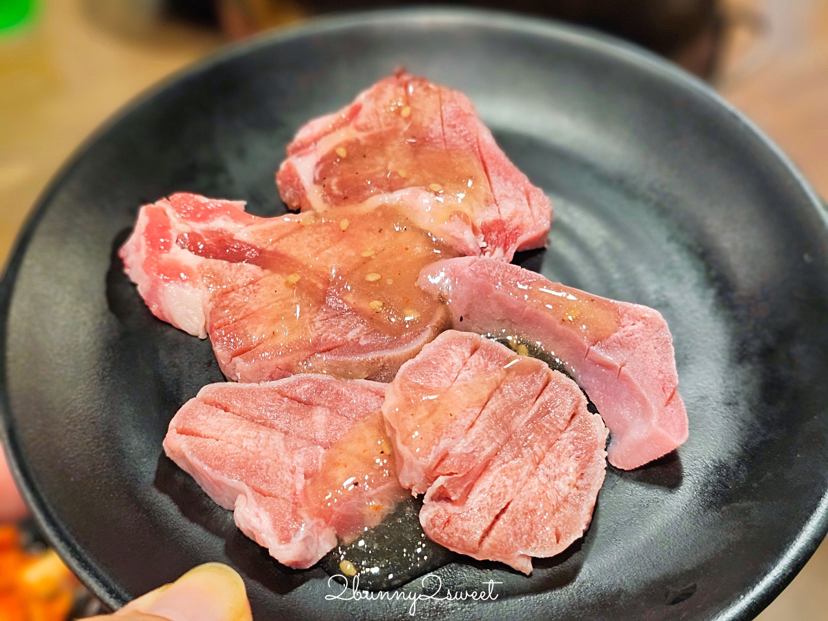 七輪燒肉牛繁 食べ放題｜日本連鎖燒肉店，日本國產黑毛和牛吃到飽｜富士急樂園美食 @兔兒毛毛姊妹花