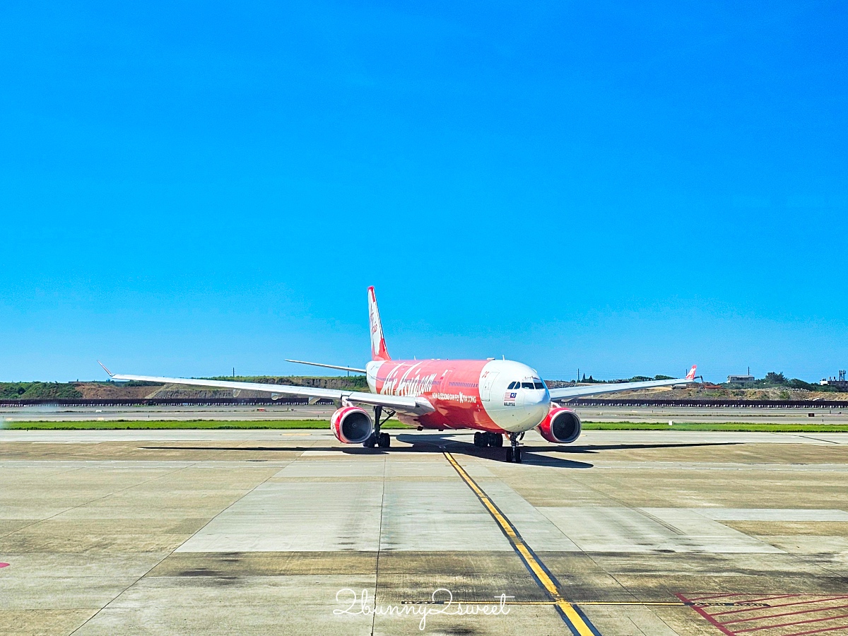 AirAsia X 378｜亞洲航空 D7378～ A330 台北直飛大阪飛行紀錄，亞航必吃餐點推薦 @兔兒毛毛姊妹花