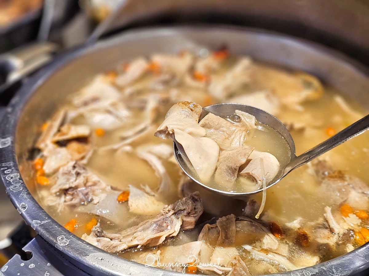 港龘港式飲茶歐式自助百匯｜林口長庚美食～腸粉、港點吃到飽只要500元還免收服務費 @兔兒毛毛姊妹花