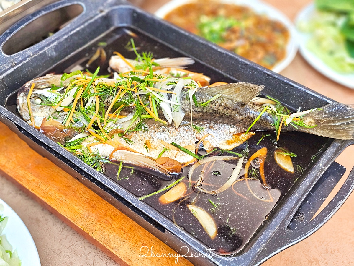 Dân Chài Quán｜越南下龍灣美食～巨無霸鋼盆海鮮火鍋，螃蟹、鮑魚、生蠔&#8230;太澎湃 @兔兒毛毛姊妹花