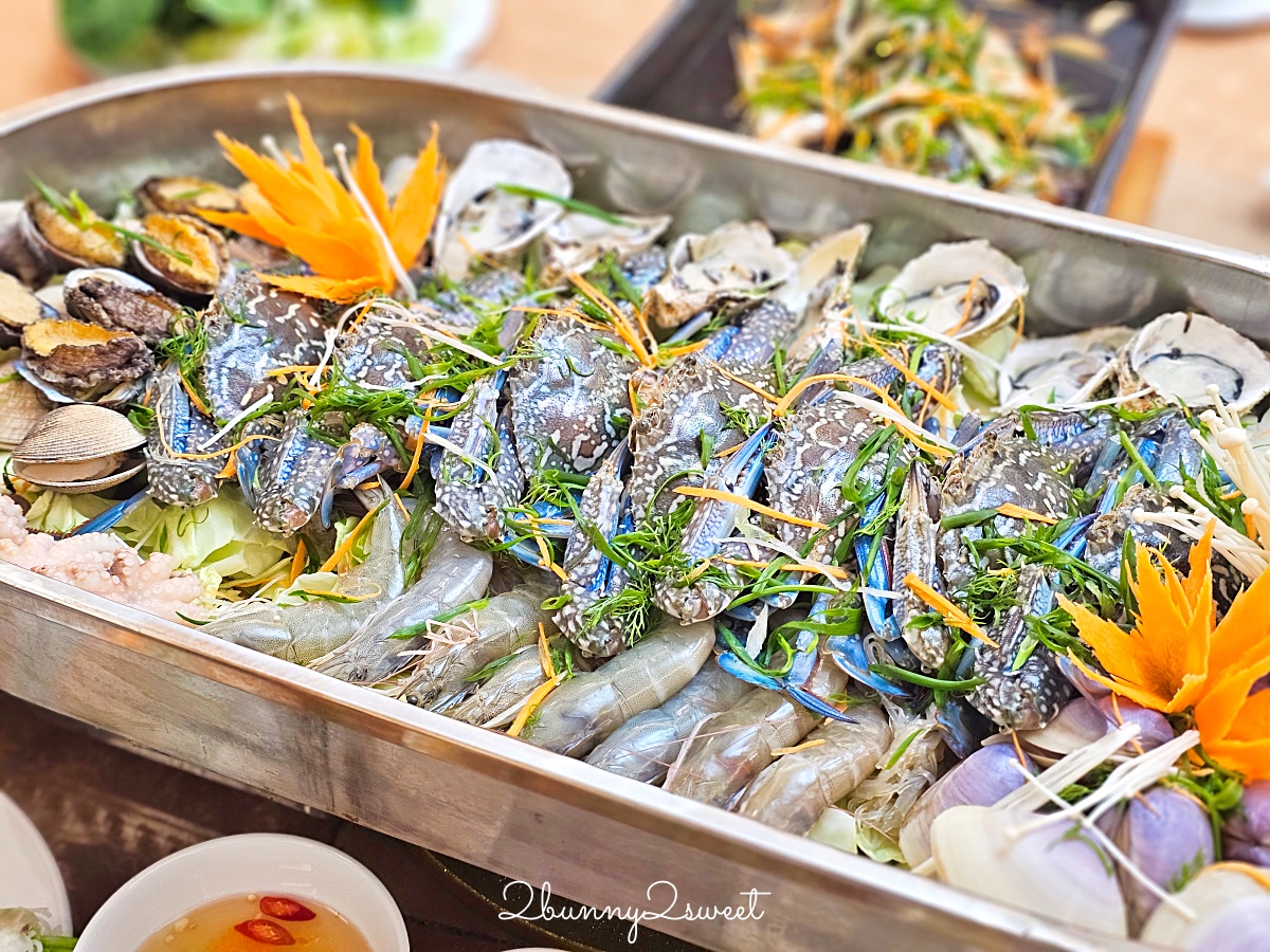 Dân Chài Quán｜越南下龍灣美食～巨無霸鋼盆海鮮火鍋，螃蟹、鮑魚、生蠔&#8230;太澎湃 @兔兒毛毛姊妹花