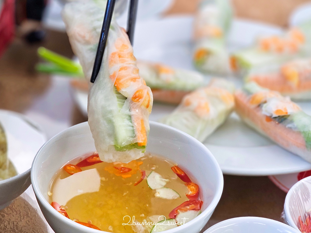 Dân Chài Quán｜越南下龍灣美食～巨無霸鋼盆海鮮火鍋，螃蟹、鮑魚、生蠔&#8230;太澎湃 @兔兒毛毛姊妹花