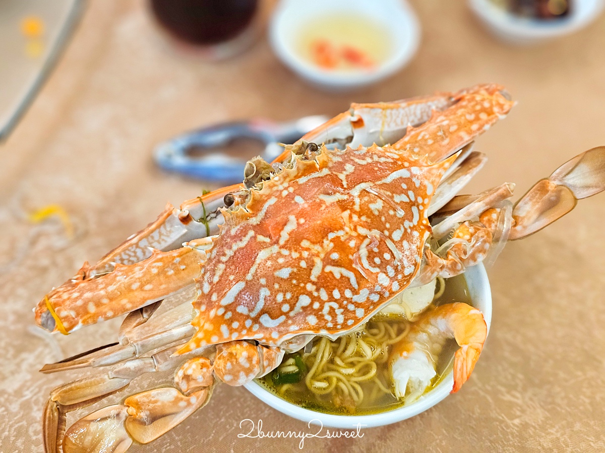 Dân Chài Quán｜越南下龍灣美食～巨無霸鋼盆海鮮火鍋，螃蟹、鮑魚、生蠔&#8230;太澎湃 @兔兒毛毛姊妹花