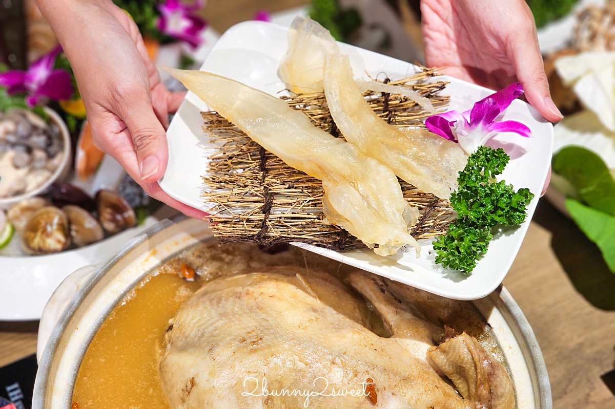 星曜雞湯｜LV等級台北最強雞湯火鍋，鮮香濃郁熬雞精涮海鮮和牛超正點～捷運中山站美食 @兔兒毛毛姊妹花