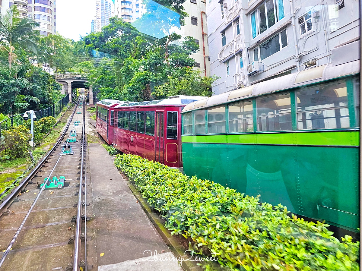 香港太平山這樣玩｜搭百年交通工具「山頂纜車」欣賞維多利亞港美景、逛杜莎夫人蠟像館 @兔兒毛毛姊妹花