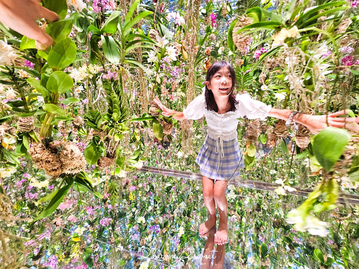 東京景點「豐洲 teamLab Planets」沈浸式光影美術館，水池中花叢裡拍夢幻美照｜teamLab穿搭建議 @兔兒毛毛姊妹花