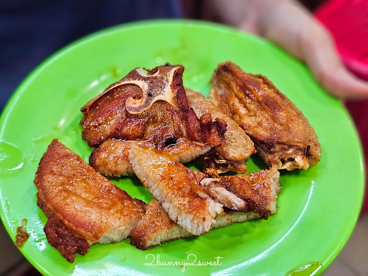 香港美食「華香園」尖沙咀海防道熟食市場大排檔平價美食，必點秘製豬扒包、瓦煲奶茶 @兔兒毛毛姊妹花