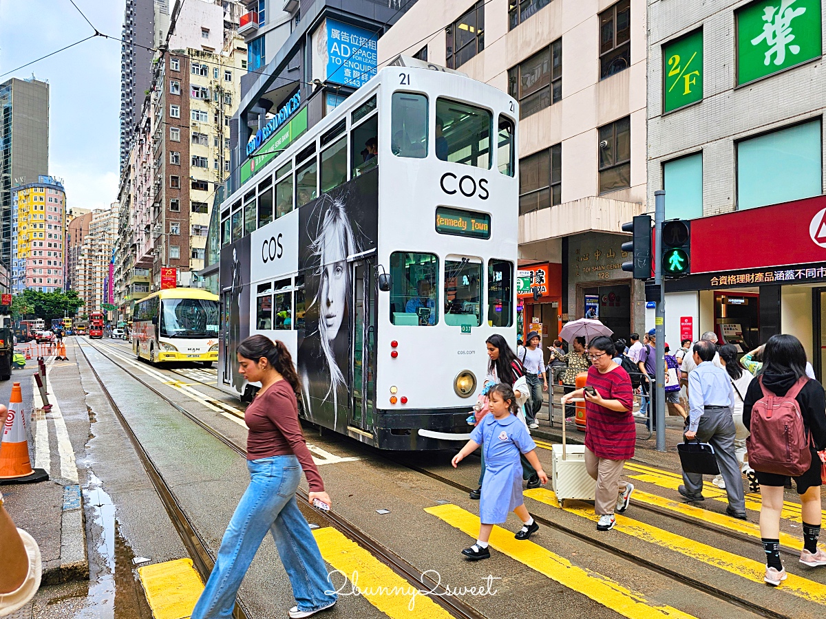 香港必搭「叮叮車」搭乘超過百年歷史英式雙層復古電車遊港島｜行車路線 / 乘車方式 / 票價 @兔兒毛毛姊妹花