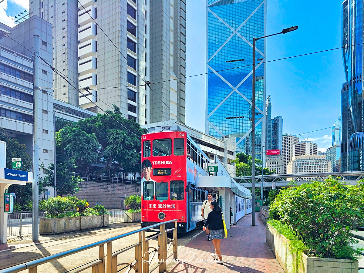 香港必搭「叮叮車」搭乘超過百年歷史英式雙層復古電車遊港島｜行車路線 / 乘車方式 / 票價 @兔兒毛毛姊妹花