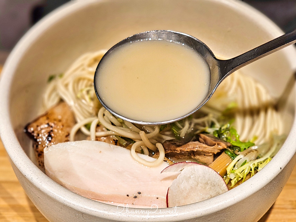 台北南京復興美食「雞湯桑」雞湯大叔全新雞白湯拉麵店，松露、海膽雞湯又濃又鮮 @兔兒毛毛姊妹花