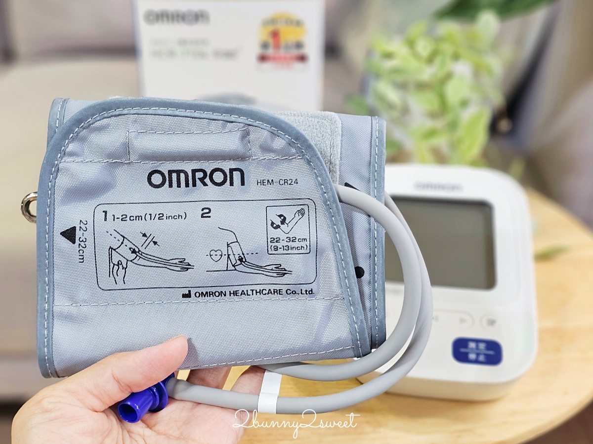 「Omron 歐姆龍日本製血壓計 HCR-7104」全球銷售第一居家血壓計，簡單舒適準確、CP值高 @兔兒毛毛姊妹花