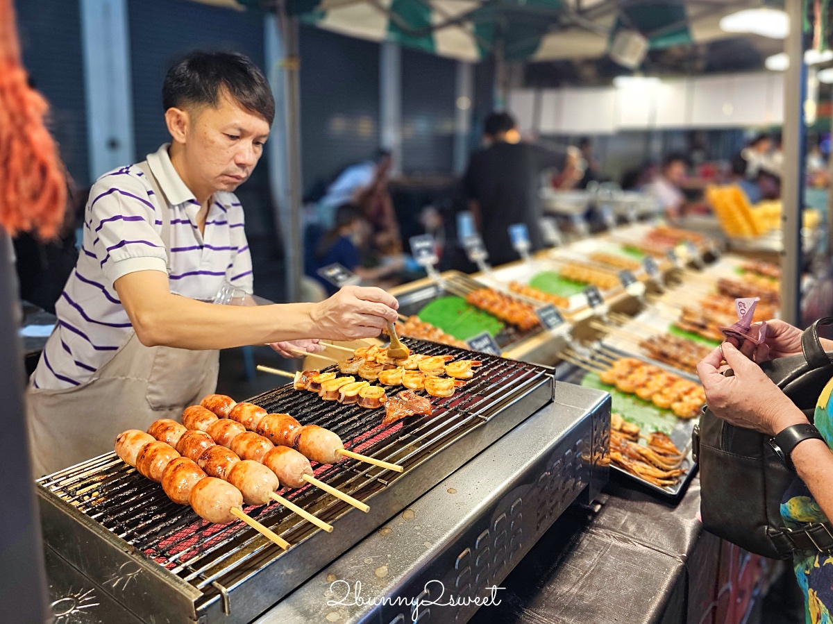 泰國曼谷「帕蓬夜市」BTS Sala Daeng 出站就到，越夜越熱鬧的辣妹夜市、夜店一條街 @兔兒毛毛姊妹花