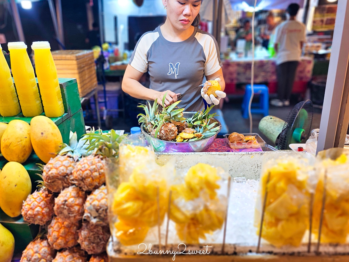 泰國曼谷「帕蓬夜市」BTS Sala Daeng 出站就到，越夜越熱鬧的辣妹夜市、夜店一條街 @兔兒毛毛姊妹花