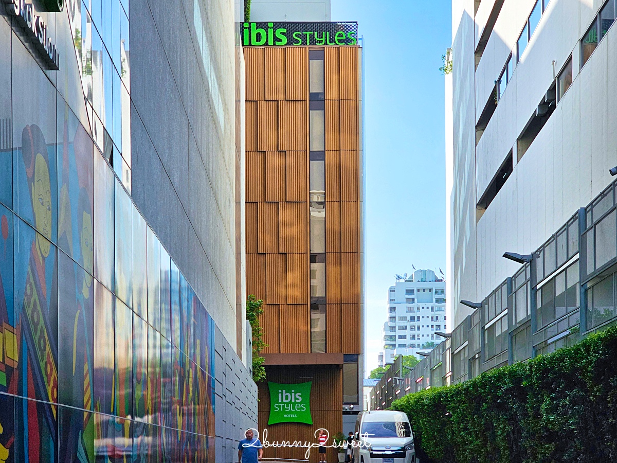 曼谷住宿「宜必思尚品曼谷是隆酒店 ibis Styles Bangkok Silom」BTS站旁地點方便平價飯店 @兔兒毛毛姊妹花