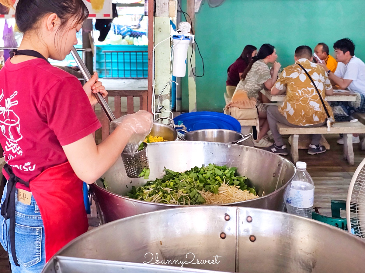 泰國大城米其林船麵「Pa Lek Boat Noodle」古蹟瑪哈泰寺排隊美食，一碗20元平價好吃 @兔兒毛毛姊妹花