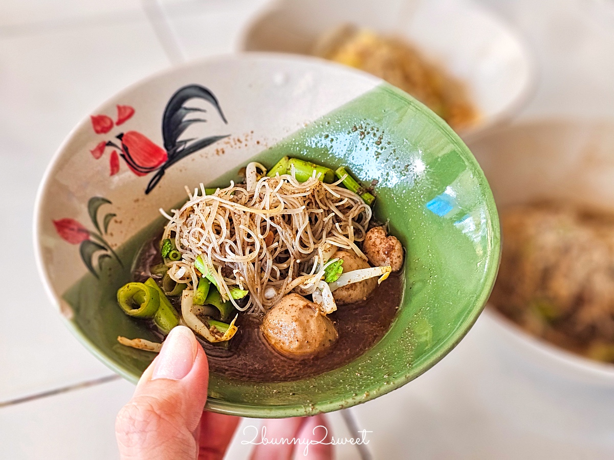 泰國大城米其林船麵「Pa Lek Boat Noodle」古蹟瑪哈泰寺排隊美食，一碗20元平價好吃 @兔兒毛毛姊妹花