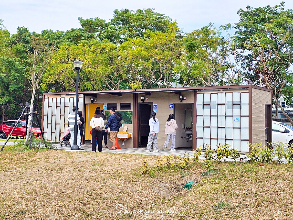 南投特色公園「草屯酷比親子運動公園」三層樓高貨櫃溜滑梯、超嗨旋轉翹翹板～好玩又放電 @兔兒毛毛姊妹花