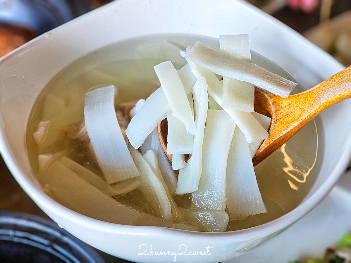 南投日月潭美食「山頂玻璃屋私房菜」魚池預約制無菜單料理，一人500元有魚有肉超澎湃 @兔兒毛毛姊妹花