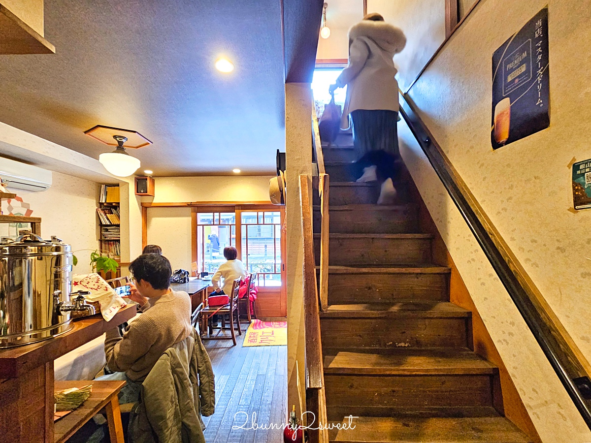 銀山溫泉美食「布丁 酒茶房クリエ」擁有能登屋絕美窗景的復古風咖啡廳，招牌布丁必點 @兔兒毛毛姊妹花