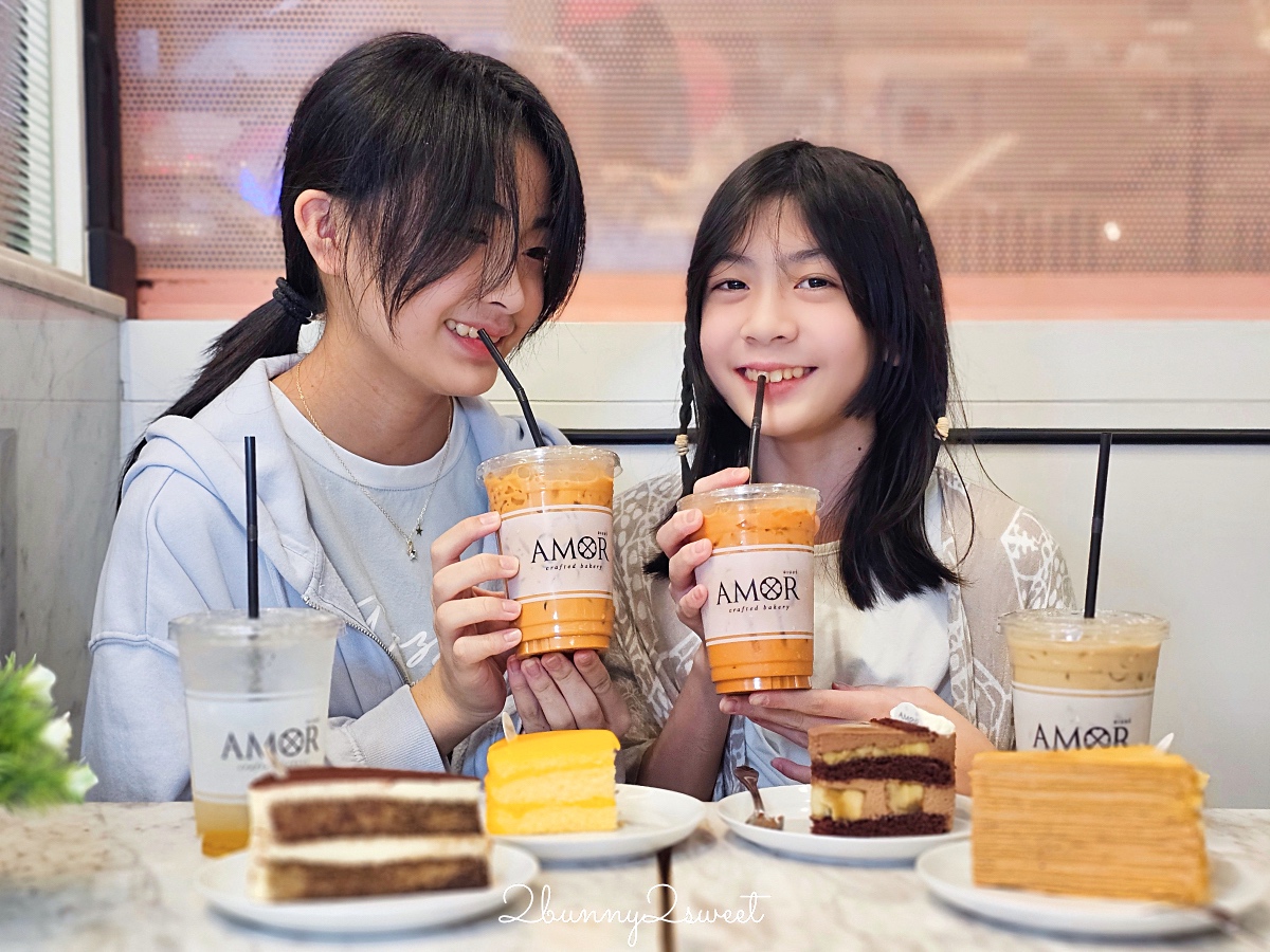 曼谷美食「AMOR Bangkok」泰國曼谷最好吃千層蛋糕，泰奶千層搭配香濃泰奶太銷魂 @兔兒毛毛姊妹花