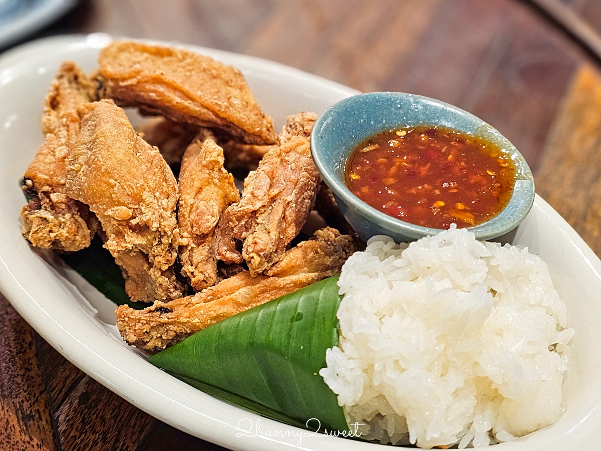 曼谷美食「Kub Kao&#8217; Kub Pla」泰式料理排隊名店，BTS Chit Lom 奇隆站 Central World 美食 @兔兒毛毛姊妹花