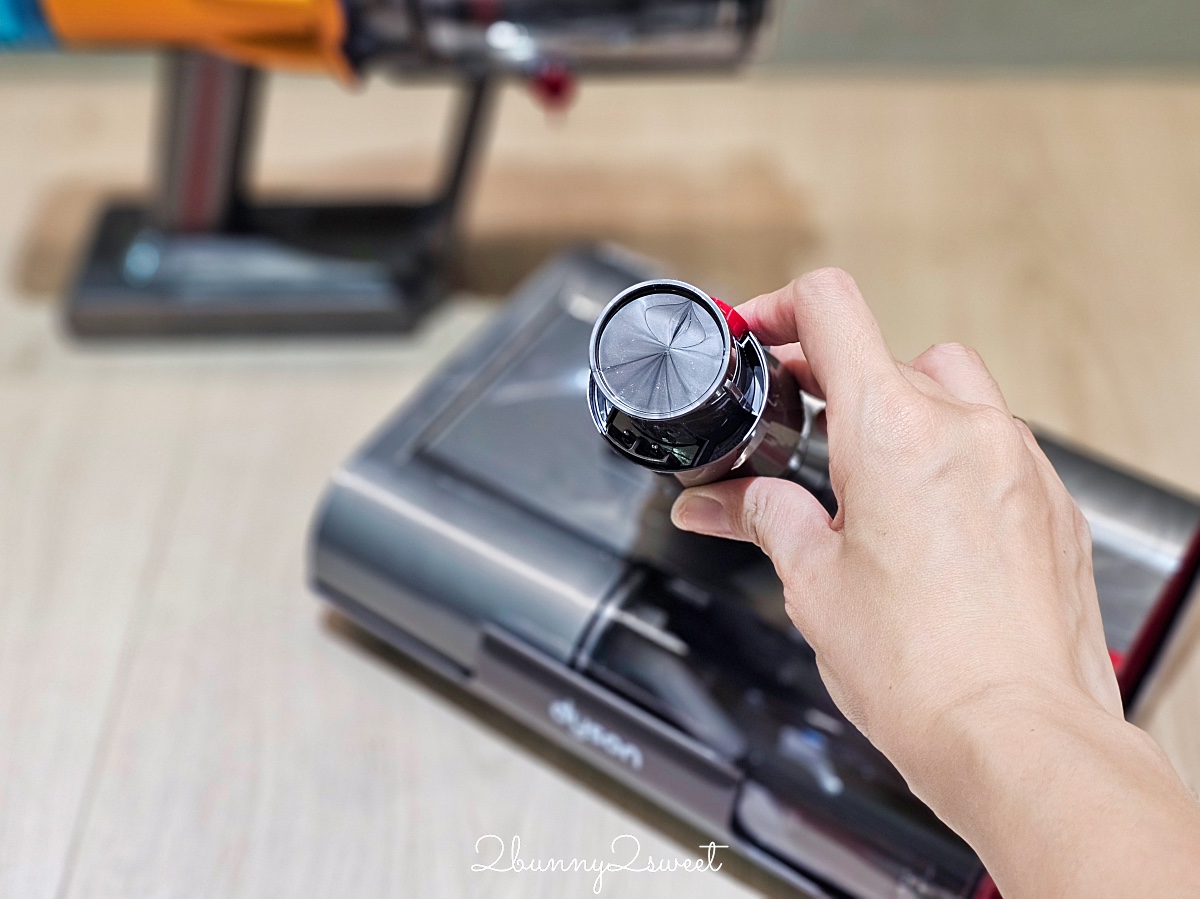 居家清潔家電推薦 Dyson V12s Detect Slim Submarine™ 乾濕全能洗地吸塵器快速清潔地板，Dyson 強效極靜甲醛偵測空氣清淨機給我乾淨好空氣 @兔兒毛毛姊妹花