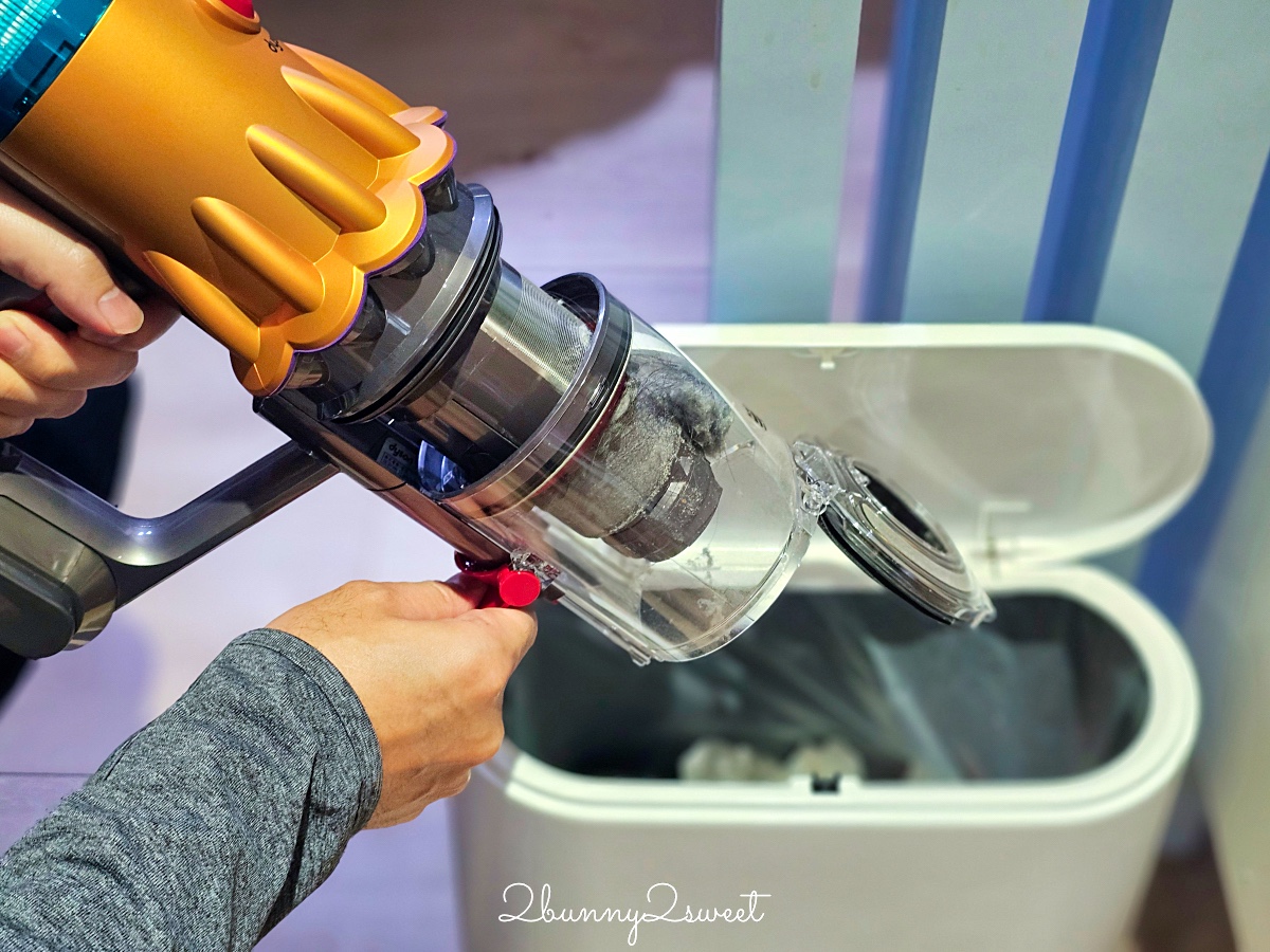 居家清潔家電推薦 Dyson V12s Detect Slim Submarine™ 乾濕全能洗地吸塵器快速清潔地板，Dyson 強效極靜甲醛偵測空氣清淨機給我乾淨好空氣 @兔兒毛毛姊妹花