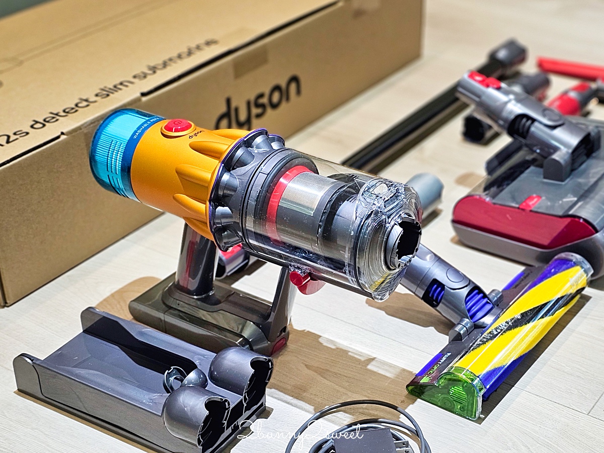居家清潔家電推薦 Dyson V12s Detect Slim Submarine™ 乾濕全能洗地吸塵器快速清潔地板，Dyson 強效極靜甲醛偵測空氣清淨機給我乾淨好空氣 @兔兒毛毛姊妹花