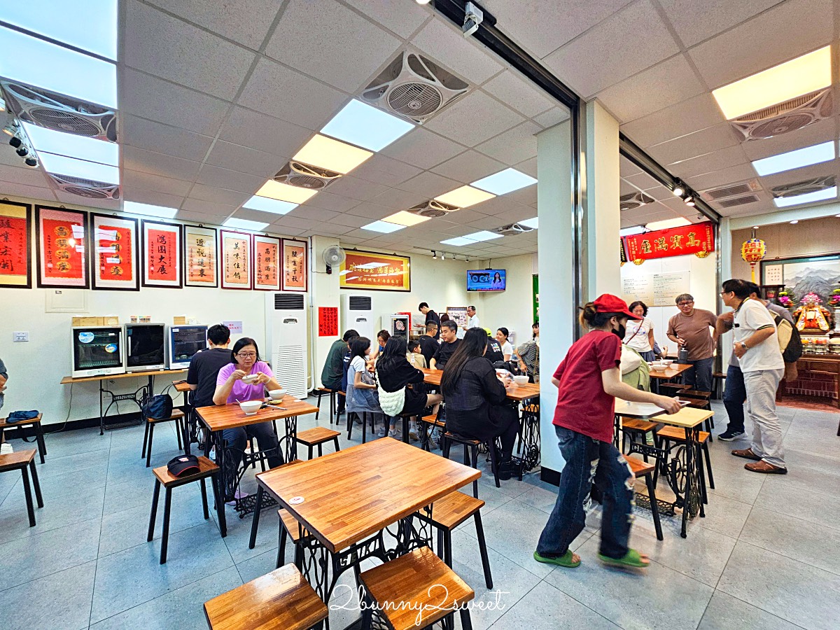 台南美食「阿蓮牛肉湯台南公園店」現燙溫體牛肉湯超鮮，點牛肉湯就有牛燥飯吃到飽 @兔兒毛毛姊妹花