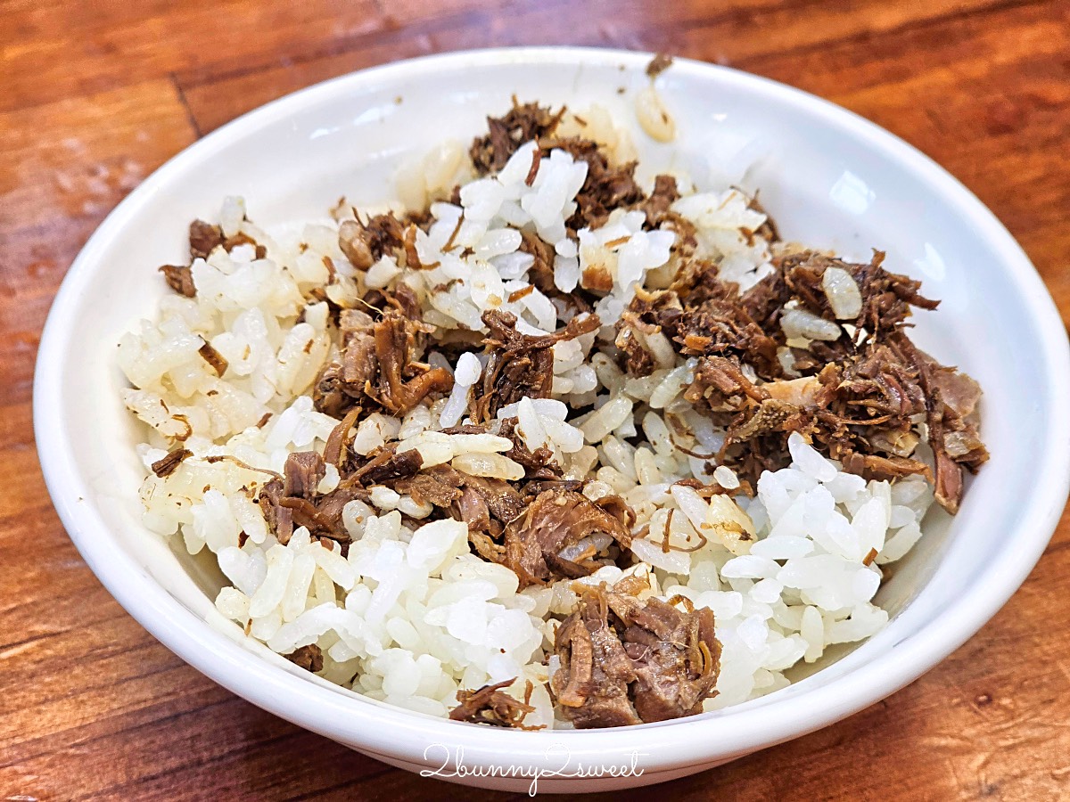 台南美食「阿蓮牛肉湯台南公園店」現燙溫體牛肉湯超鮮，點牛肉湯就有牛燥飯吃到飽 @兔兒毛毛姊妹花