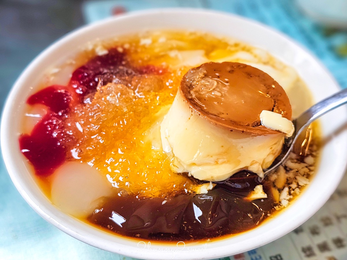 台南景點「修安扁擔豆花」國華街永樂市場美食，CNN報導台南必吃小吃 @兔兒毛毛姊妹花