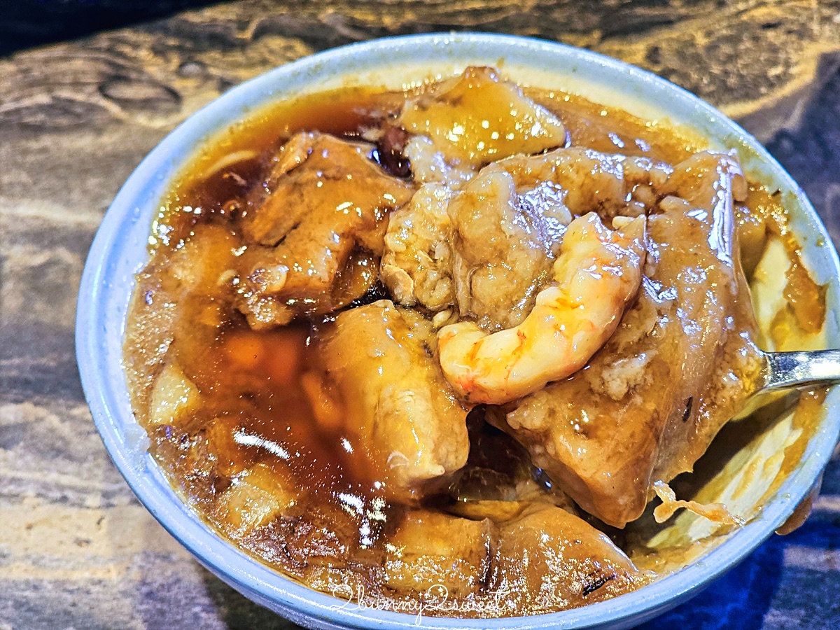台南美食「富盛號碗粿」國華街70年老店，全新文青用餐空間有冷氣超舒適 @兔兒毛毛姊妹花