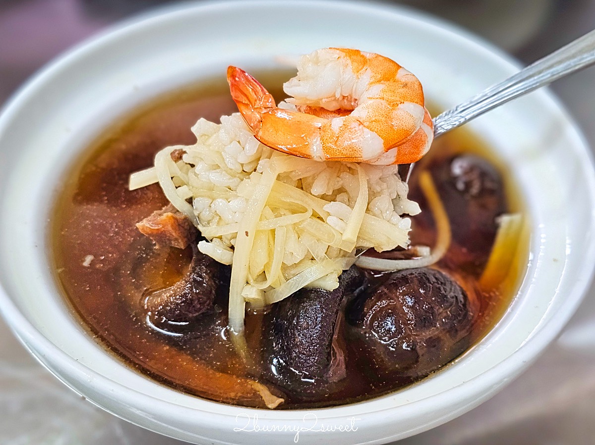 台南美食「石精臼蚵仔煎」國華街必吃500碗推薦老店，香菇湯飯比蚵仔煎還搶眼 @兔兒毛毛姊妹花