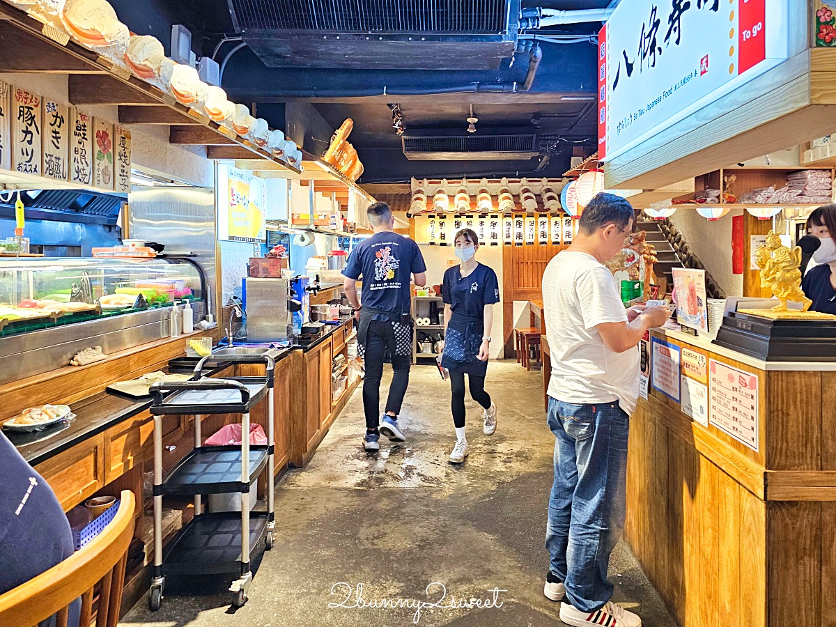 鶯歌美食「八條壽司鶯歌店」三鶯地區超人氣平價日式料理店，連平日中午都排隊 @兔兒毛毛姊妹花