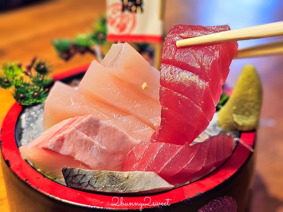 鶯歌美食「八條壽司鶯歌店」三鶯地區超人氣平價日式料理店，連平日中午都排隊 @兔兒毛毛姊妹花
