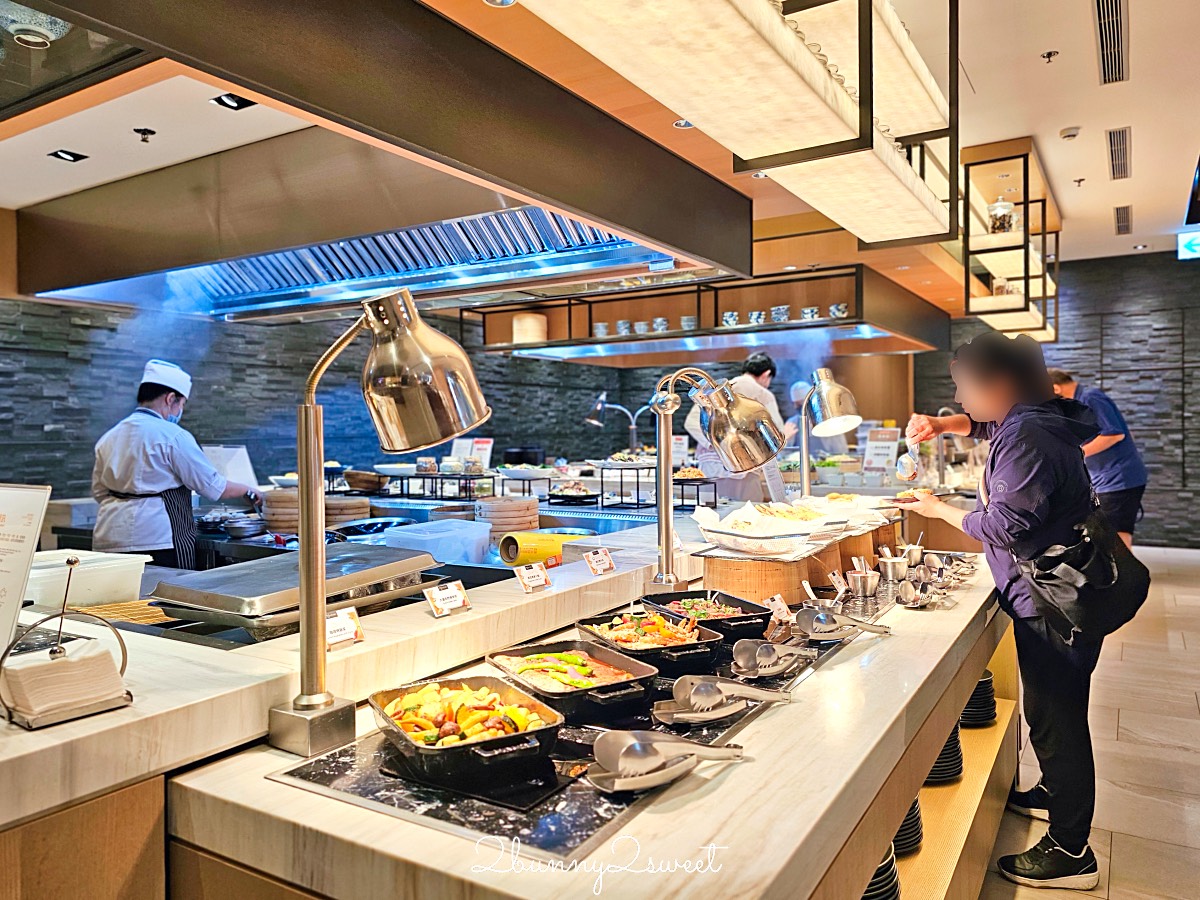 台北吃到飽「台北國泰萬怡酒店MJ Kitchen自助餐廳」免千元 buffet 無限吃生食級天使紅蝦、雪蟹 @兔兒毛毛姊妹花