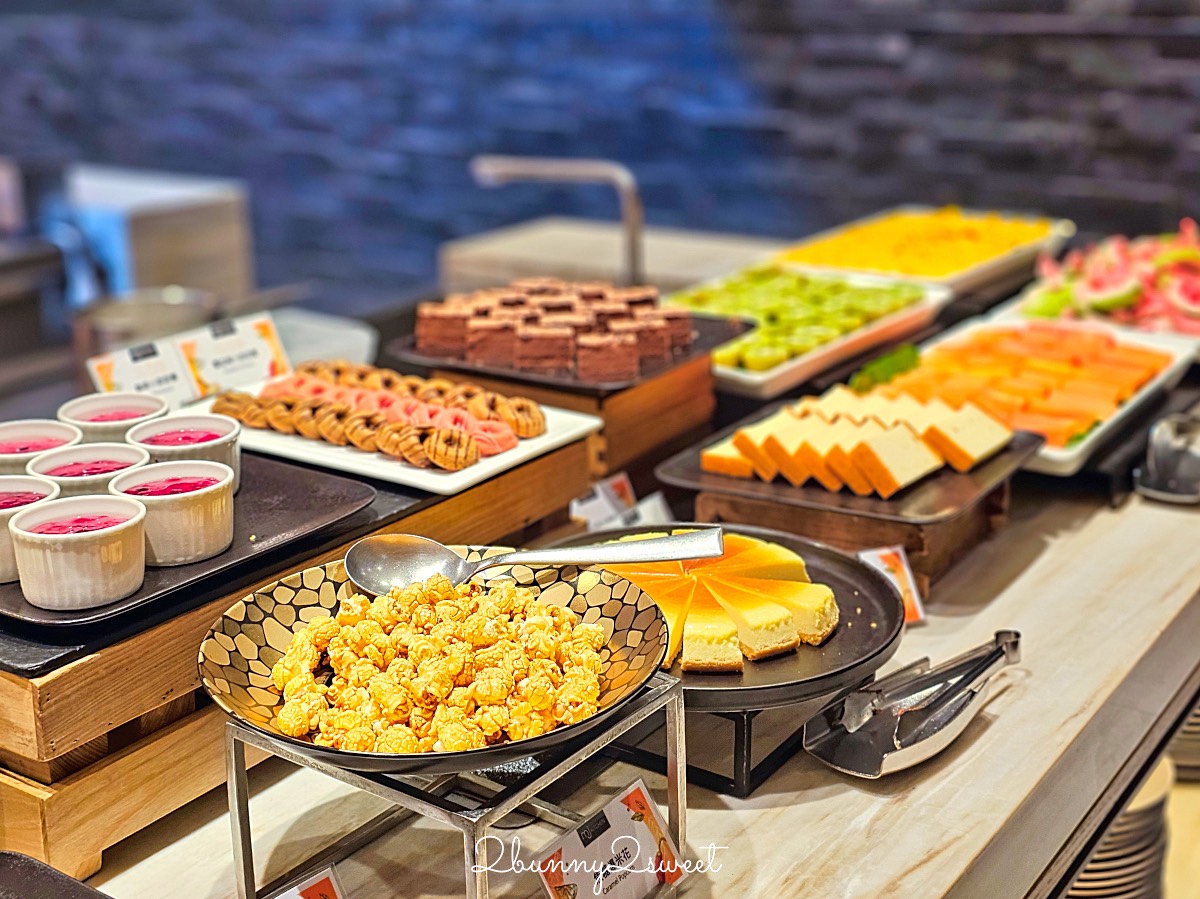 台北吃到飽「台北國泰萬怡酒店MJ Kitchen自助餐廳」免千元 buffet 無限吃生食級天使紅蝦、雪蟹 @兔兒毛毛姊妹花