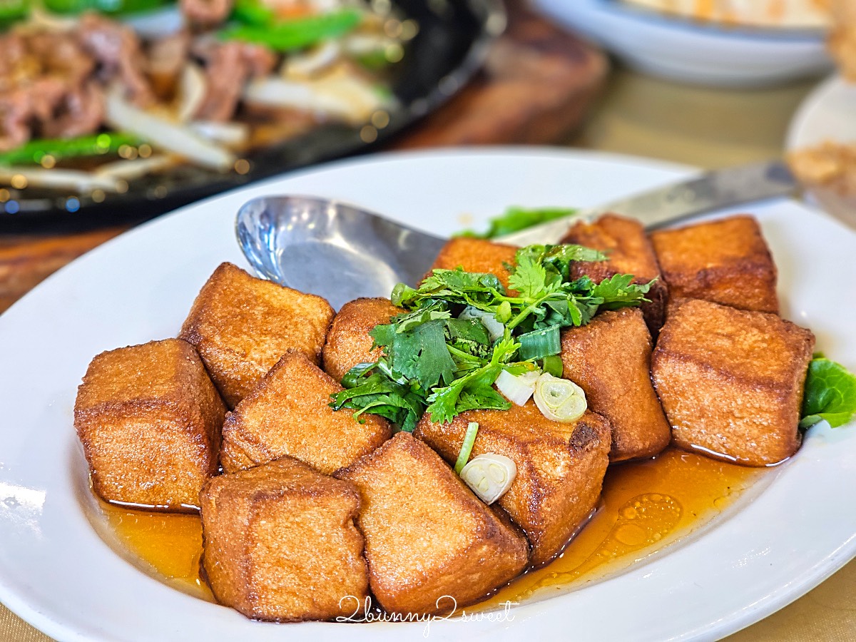 【南京三民美食】品冠客家小館：台北松山老字號客家菜，熱炒合菜經典不敗，便當也厲害 @兔兒毛毛姊妹花