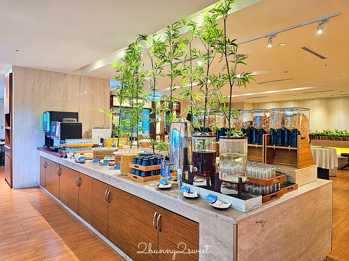 礁溪長榮【鳳凰飴號】全新Lounge～星巴克無限暢飲，免費午茶、點心、Happy Hour @兔兒毛毛姊妹花