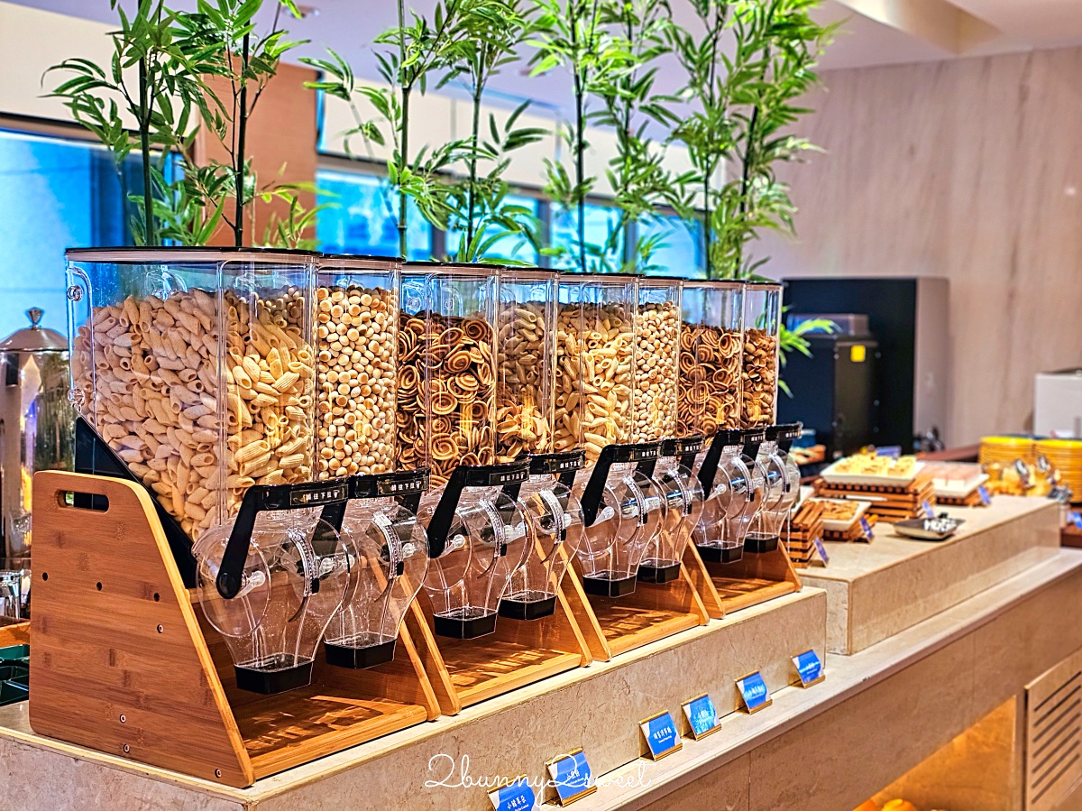【礁溪長榮鳳凰酒店】宜蘭礁溪最強溫泉度假飯店，早餐吃到下午一點、星巴克咖啡喝到飽 @兔兒毛毛姊妹花