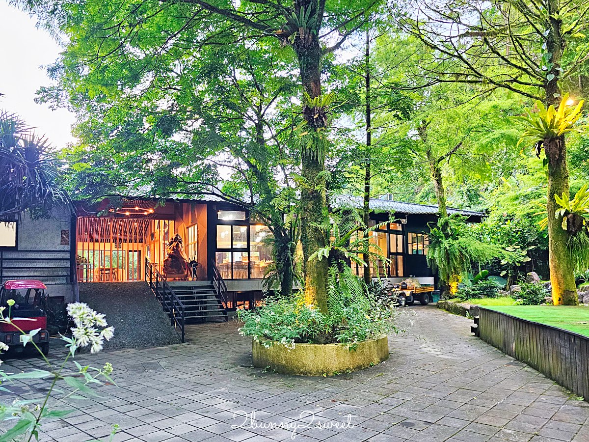 宜蘭景點【鳳梨屋水上莊園】水上鞦韆、湖畔咖啡、鳳梨泳池，也有豪華露營、度假小屋 @兔兒毛毛姊妹花