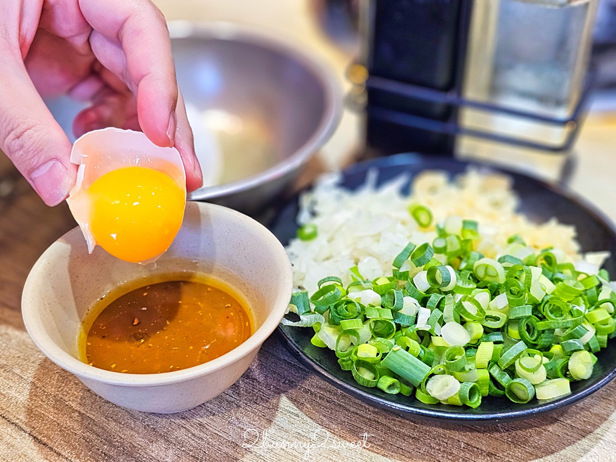 高雄美食【汕頭泉成火鍋專賣中山總店】美麗島站必吃高雄沙茶火鍋創始老店，韓星也來吃 @兔兒毛毛姊妹花