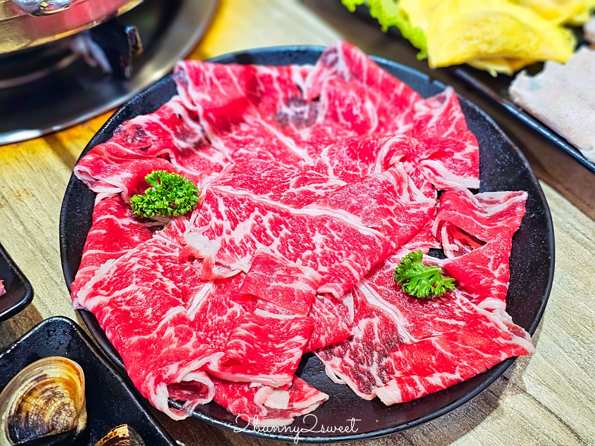高雄美食【汕頭泉成火鍋專賣中山總店】美麗島站必吃高雄沙茶火鍋創始老店，韓星也來吃 @兔兒毛毛姊妹花
