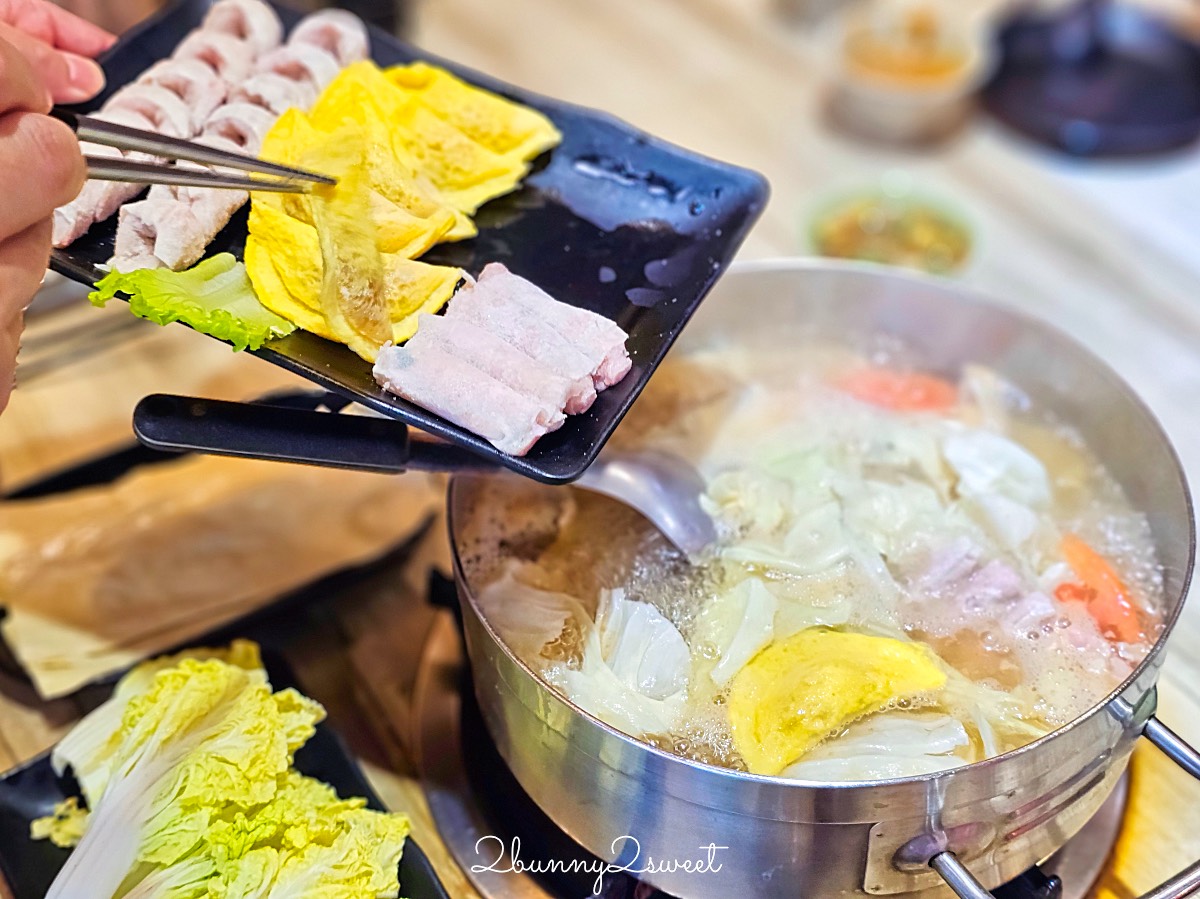高雄美食【汕頭泉成火鍋專賣中山總店】美麗島站必吃高雄沙茶火鍋創始老店，韓星也來吃 @兔兒毛毛姊妹花