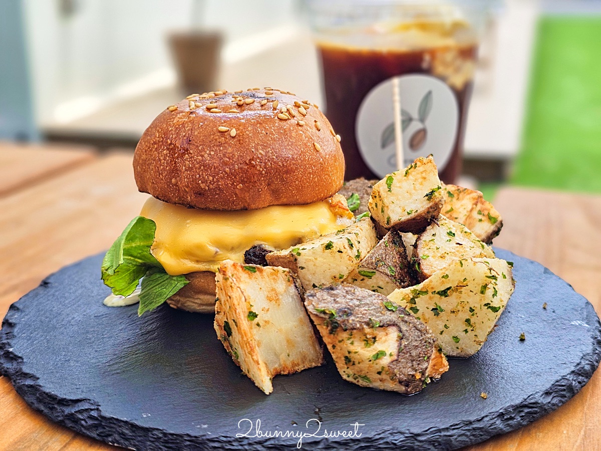 鳥取美食【おやつとバーガーのお店 Graine】柯南小鎮北榮町新開幕鳥取和牛漢堡網美餐廳 @兔兒毛毛姊妹花