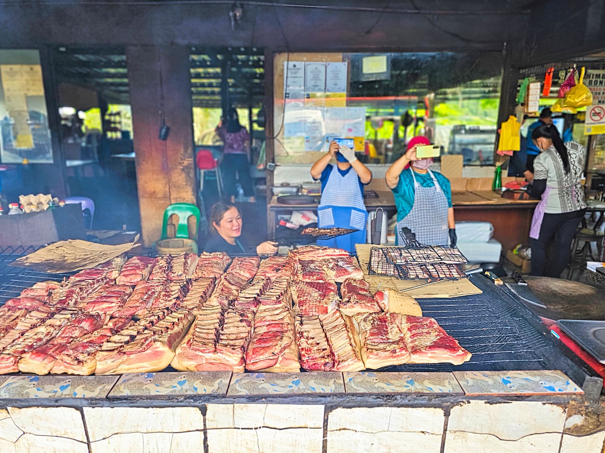 沙巴美食【煙燻山豬肉】Sinalau Bakas Himbaan Bongol 神山一日遊昆達山必吃在地美食 @兔兒毛毛姊妹花