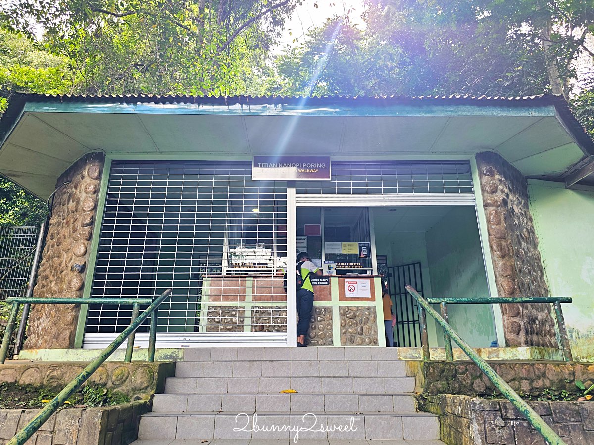 沙巴景點【波令溫泉 Poring Hot Spring】樹冠步道～從13層樓高樹頂吊橋看熱帶雨林 @兔兒毛毛姊妹花