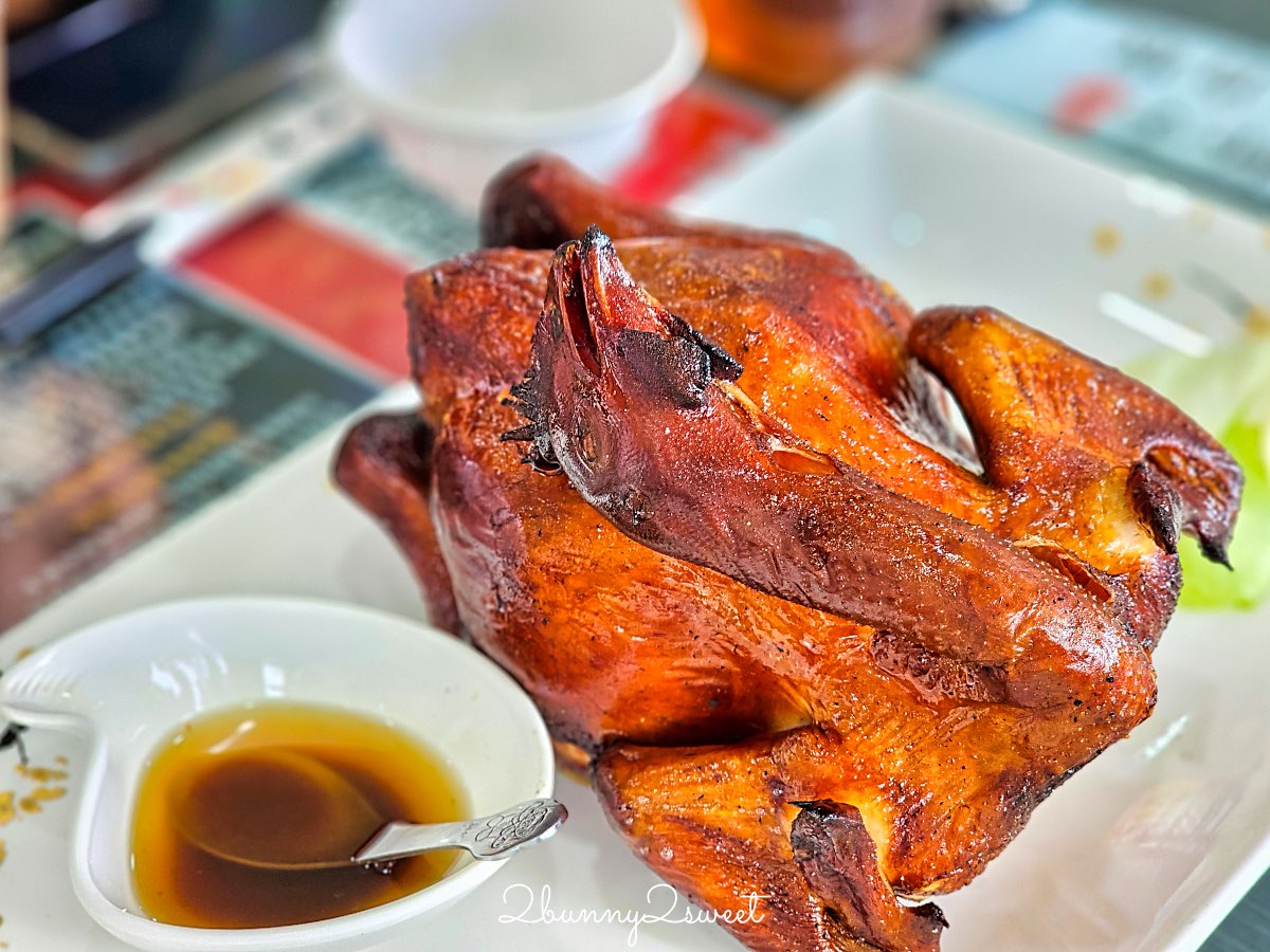 宜蘭美食【大仁哥蔗香脆皮桶仔雞-宜蘭旗艦店】秒殺烤雞餐車唯一實體餐廳 排隊拍翻也要吃 @兔兒毛毛姊妹花