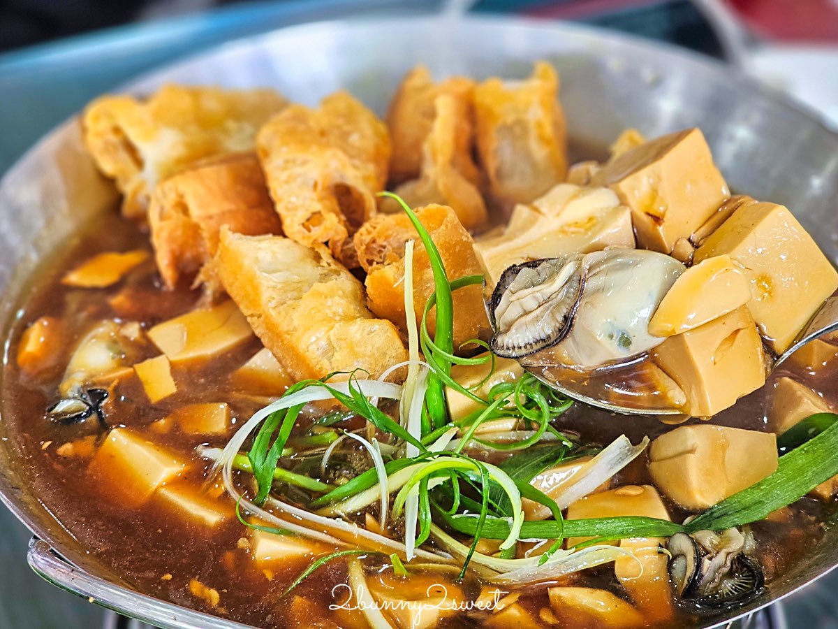 宜蘭美食【大仁哥蔗香脆皮桶仔雞-宜蘭旗艦店】秒殺烤雞餐車唯一實體餐廳 排隊拍翻也要吃 @兔兒毛毛姊妹花