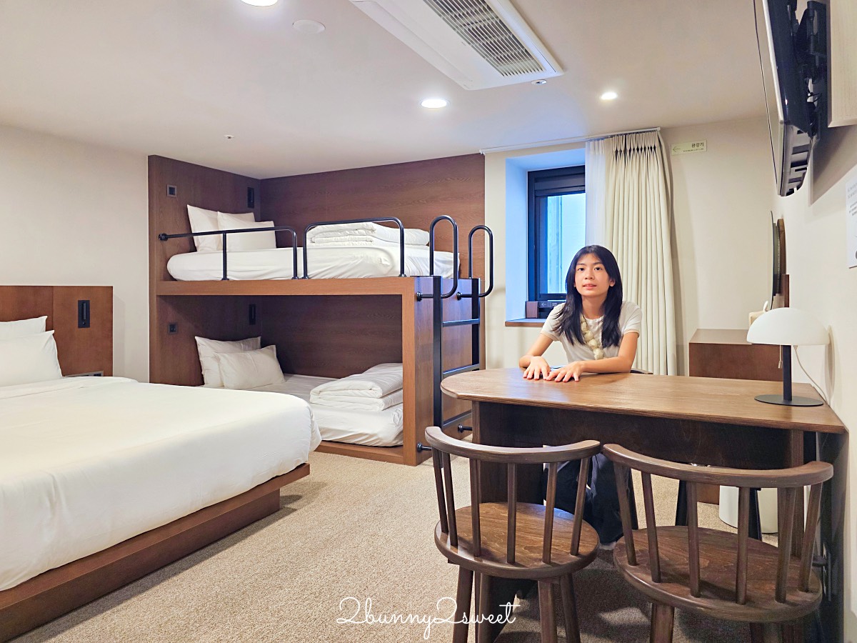 首爾住宿【明洞莊飯店 Hotel Myeongdongjang】下樓就是明洞商圈/大空間四人房/房內飲水機/免費咖啡暢飲 @兔兒毛毛姊妹花